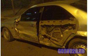В Свободном водитель «Газели» сбил двух пешеходов