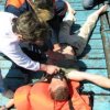 Спасатели предупредили купальщика об опасности, но все равно пришлось оказывать ему помощь
